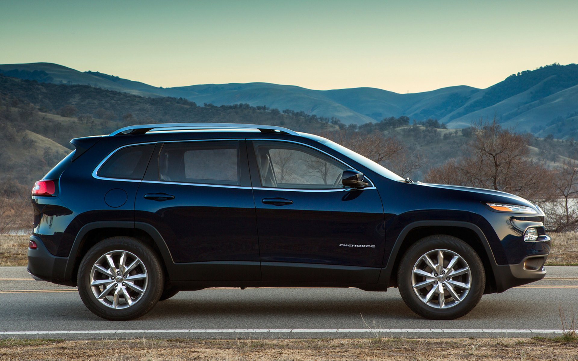 wallpaper: 2014 Jeep Cherokee Wallpapers