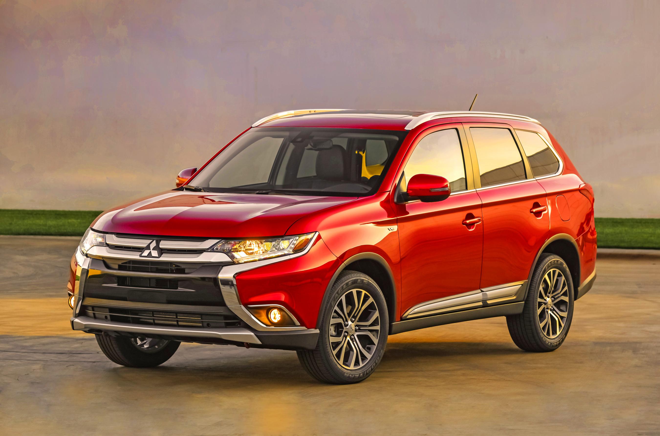 2016 Mitsubishi Outlander Features More of Everything - autoevolution