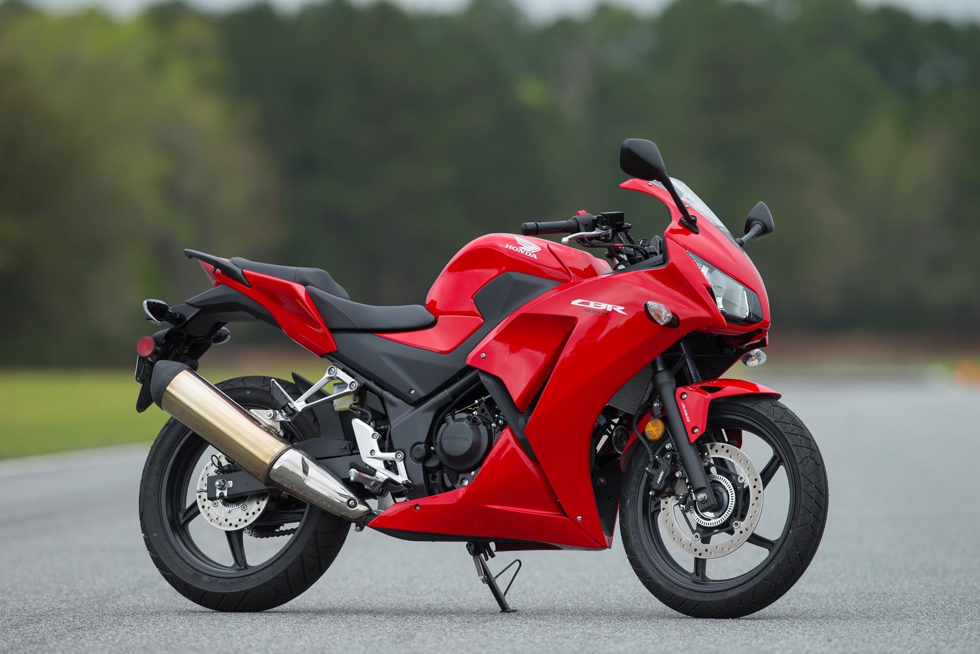 Launch: Honda CBR300R | Canada Moto Guide