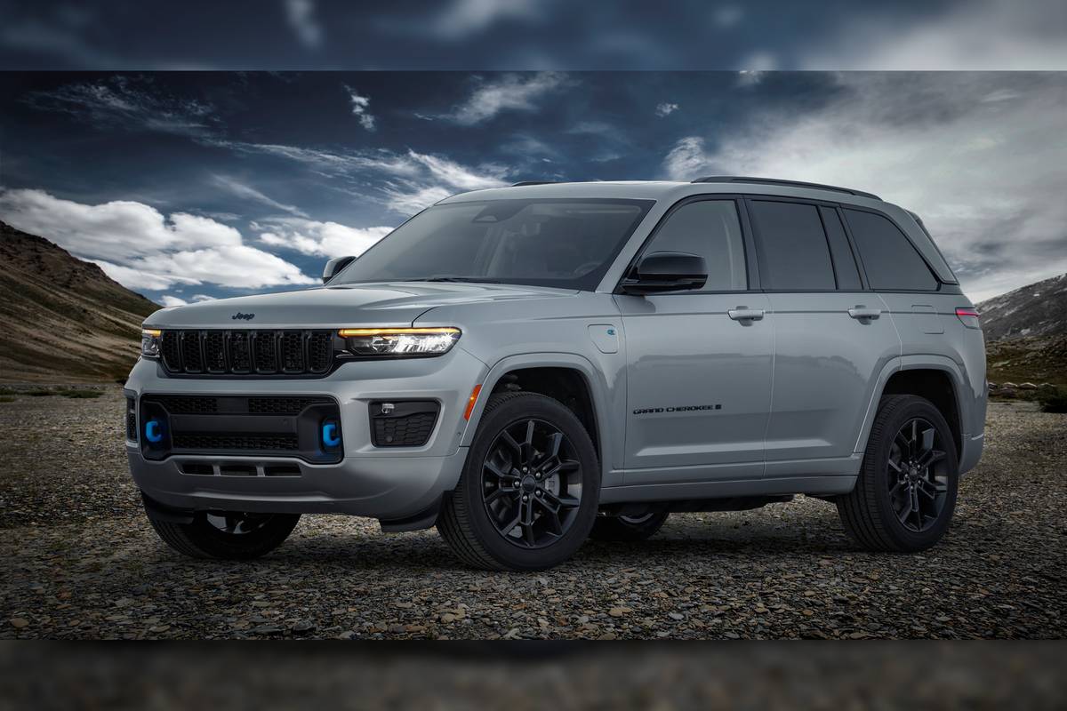 2023 Jeep Grand Cherokee 4xe Specs, Price, MPG & Reviews | Cars.com